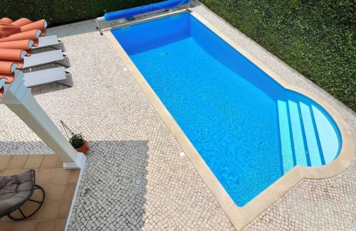 Praia del Rei Villa | Familienvilla mit privatem beheiztem Pool, in der Nähe herrlicher Strände