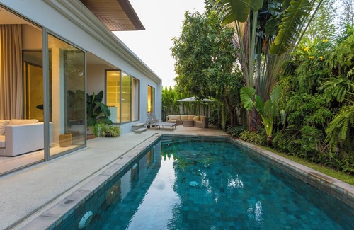 Choeng Thale Villa | Famous 5 Trichada Resort 4-Bedroom V164