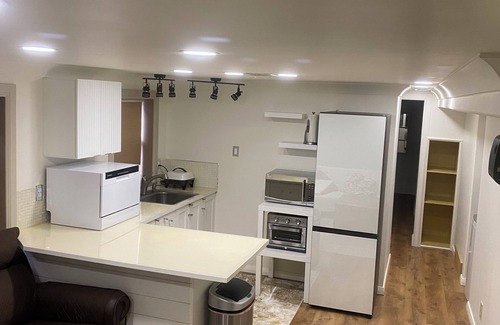 Farmington Wohnung | Fancy Mother-in-Law Suite! 1 month minimum.