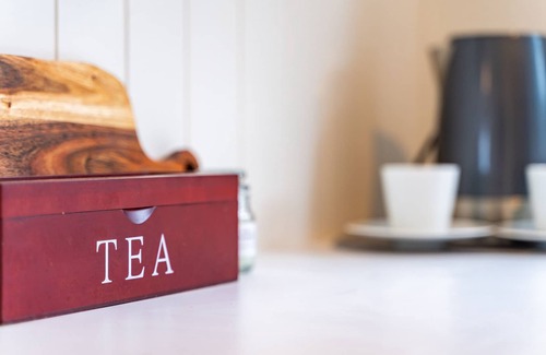 Langs Beach Hütte | Fantail Retreat - Langs Beach Holiday Apartment