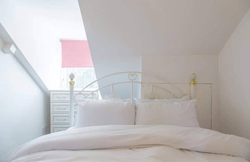 Acocks Green Haus | Fantastic 5 Bedroom House in Acocks Green close to NEC For 12 Guests