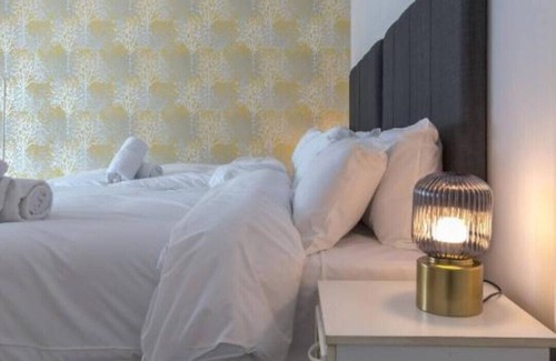 Acocks Green Haus | Fantastic 5 Bedroom House in Acocks Green close to NEC For 12 Guests