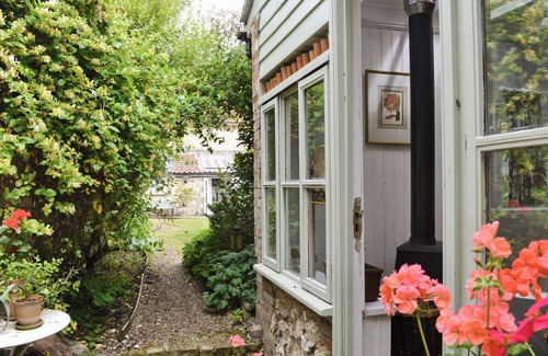 Methwold Hütte | Fantastic character cottage, brimming with charm and set in mature gardens.
