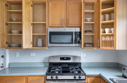 Evanston Wohnung | Fantastic Evanston 1BR w/ Courtyard, nr Northwestern Beach, by Blueground