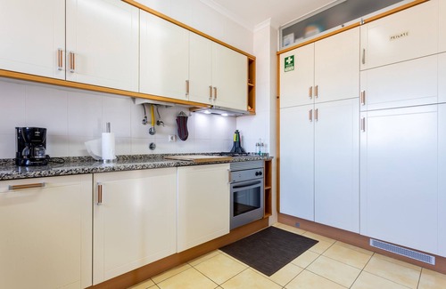 Correeira Wohnung | Fantastic Penthouse by Algarve100villas, central, amazing views, pool, wifi....
