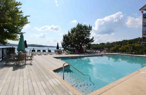 Lakeland Wohnung | Fantastic View , Pools, Tennis, and Relaxing