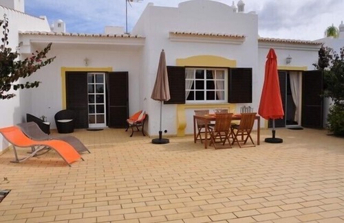 Albardeira Villa | Fantastische Villa in Meia Praia mit Terrassen, Pool und Garten 500 m vom Meer