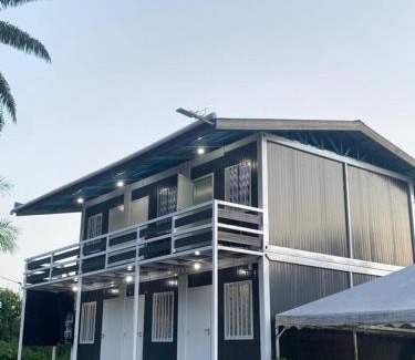 Behrang Ulu Haus | Farhani Cabin Stay
