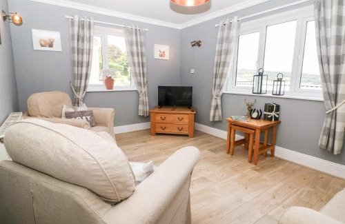 Painswick Haus | Farm View Lodge