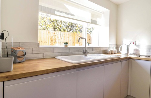 Sutton Hütte | FARMER'S REST, family friendly in Sutton, Cambridgeshire