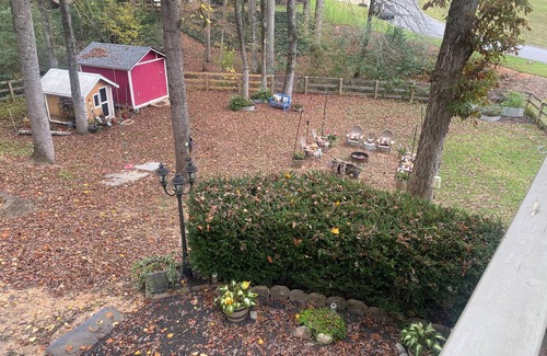 Cumming Wohnung | Farmhouse Charm at The Yellow Rose