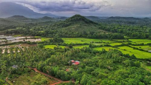 Kundapur Haus | Farmhouse with Pool - Kalavady Farmstay