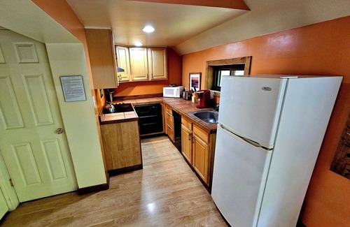 Chalk Hill Hütte | Fayette Springs House - Rustikaler Luxus in der Nähe von Wanderwegen, Wildwasser und Weingut!