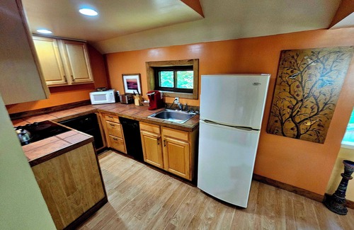 Chalk Hill Hütte | Fayette Springs House - Rustikaler Luxus in der Nähe von Wanderwegen, Wildwasser und Weingut!