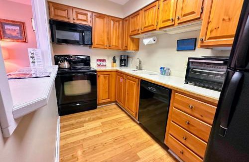 Bretton Woods Haus | FC39 Entry level Bretton Woods Cottage on beginner ski trail