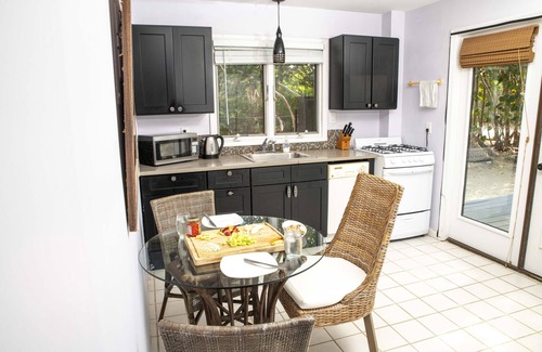 Tibbett's Turn Wohnung | Featherstone - Downstairs Beach Front Apartment
