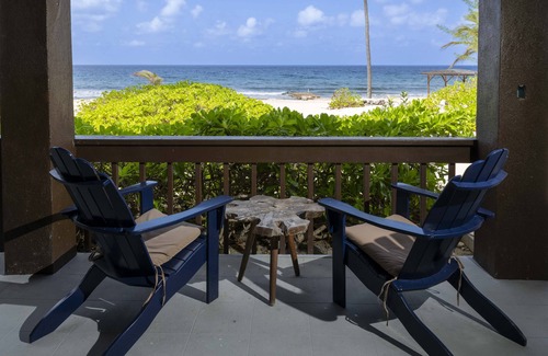 Tibbett's Turn Wohnung | Featherstone - Downstairs Beach Front Apartment