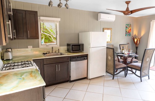 Tibbett's Turn Haus | Featherstone - The Cottage