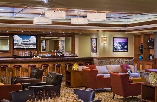 Four O'Clock Kabine | Best in Breck. Hilton Valdoro Mtn. Lodge. 2 BR, 2 Bath. Pvt deck and hot tub.