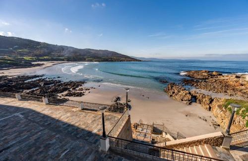 Laracha Wohnung | Fee4Me Front line beach flat in Caión