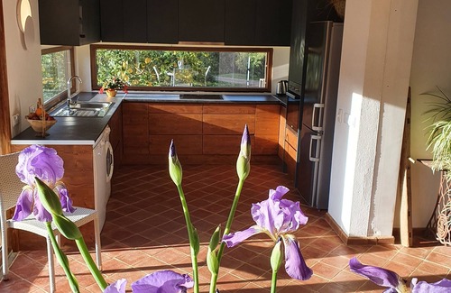 Corte Vidreiro Haus | Feel welcomed at our newly built cottage-Jewel in the River