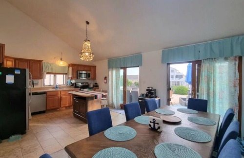 Beach Haven West Haus | Feelin Nauti in Beach Haven West - in-ground saltwater pool & 25' Dock