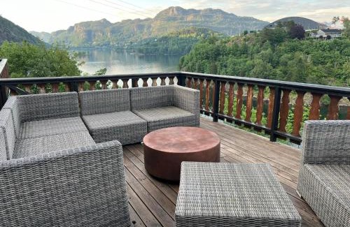 Flekkefjord Haus | Feriehus i Flekkefjord med panoramautsikt
