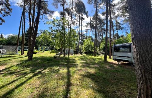 Luetow Wohnung | Ferienhäuser Insel Usedom - Luxuswohnwagen 4 mit Whirlpool direkt am Achterwasser
