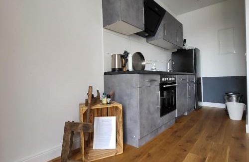Dannenfels Haus | Ferienloft Ottos Werkstatt mit Saunafass