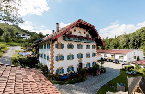 Hopfling Wohnung | Ferienwohnung Bauernhaus, 58 qm, 2 Schlafzimmer, Balkon und WLAN