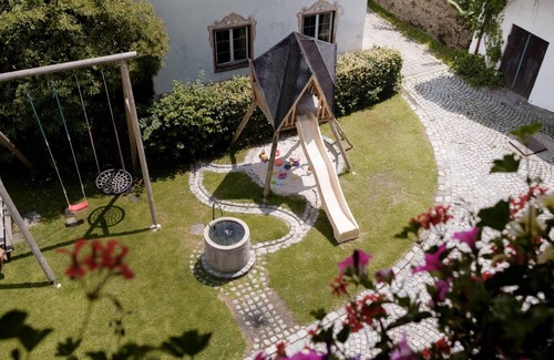 Hopfling Wohnung | Ferienwohnung Bauernhaus, 58 qm, 2 Schlafzimmer, Balkon und WLAN