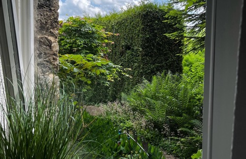 Holzhausen-Externsteine Wohnung | Ferienwohnung mit Whirlpool und Sauna im Außenbereich