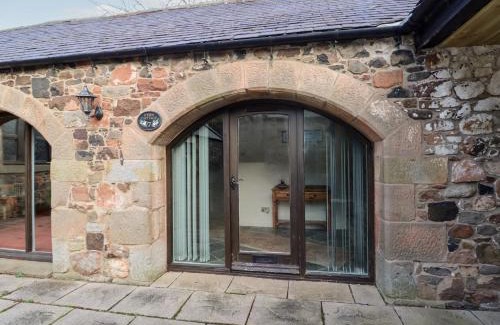 Akeld Haus | Fern Cottage