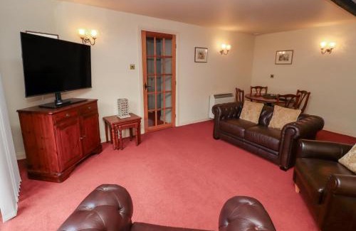 Akeld Haus | Fern Cottage