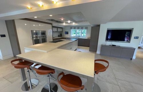 Knutsford Haus | Fernside Stunning Home in Cheshire