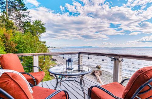 Point Roberts Haus | Ferry Viewer Cottage, Unit 1