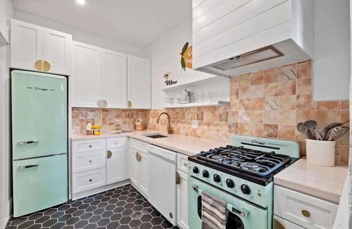 Inman Park Wohnung | Field of Green by Minty Living