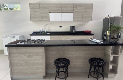 Puerto Triunfo Haus | Finca Casa Blanca Doradal !A 3 Minutos del Parque Tematico Hacienda Napoles!