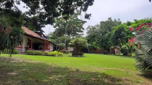 Neira Haus | Finca Refugio del colibrí