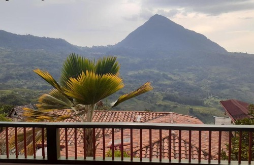 Fredonia Haus | Finca Vivero Guayacanes Magic Mountain