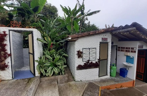 Fredonia Haus | Finca Vivero Guayacanes Magic Mountain