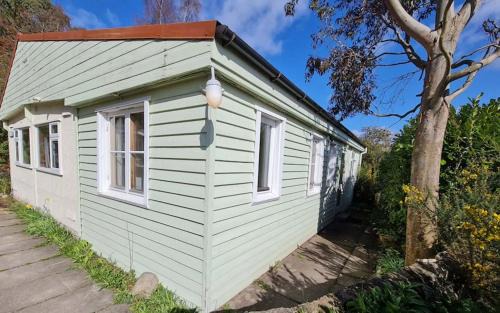 Forres Haus | Findhorn Ecovillage Escape - Dianne's