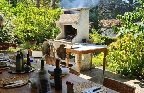 Pianoro Wohnung | Finely furnished apartment in villa with independent entrance and garden