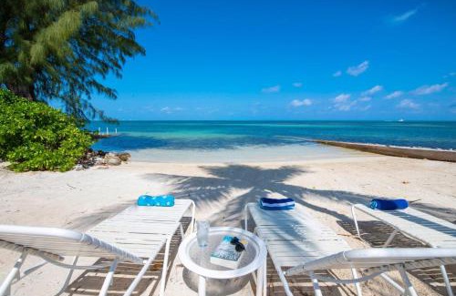 Rum Point Haus | Fingertip - Beach Bungalow in Cayman Kai