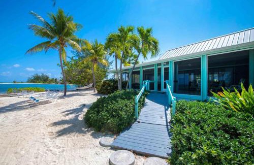 Rum Point Haus | Fingertip - Beach Bungalow in Cayman Kai