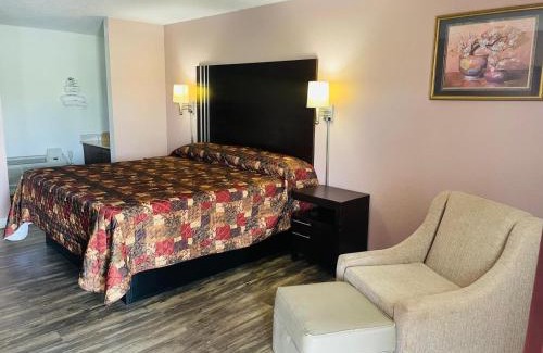 St. James Hotel | Finn's Motel