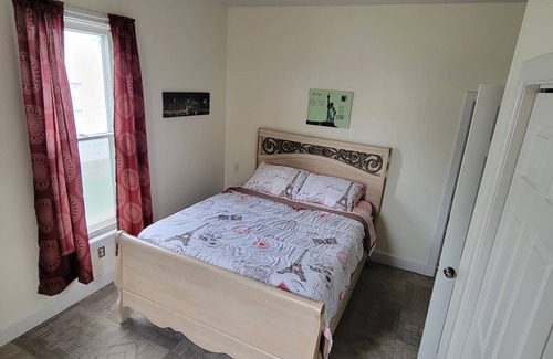 Owosso Haus | Fins Inn Apt A