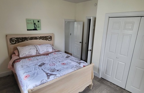 Owosso Haus | Fins Inn Apt A