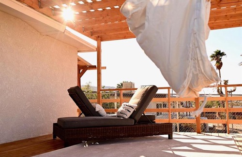 Twentynine Palms Haus | Fire Pit, Meditation & Stargazing, 2 Mins To Jtnp