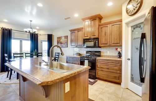 Page Haus | NEU! Horseshoe Bend Retreat mit Blick auf die Feuerstelle und die Berge